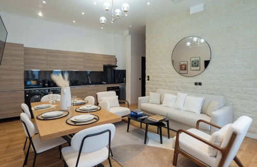 Strasbourg -Saint-Denis Apartamento | Spacious Air-conditioned Apartment Center of Paris