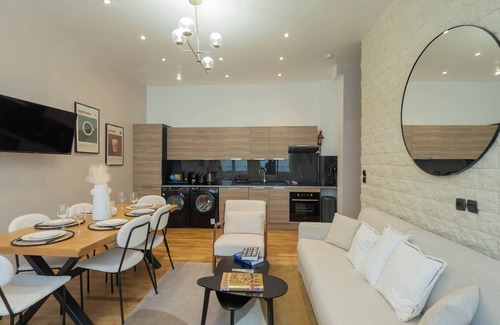 Strasbourg -Saint-Denis Apartamento | Spacious Air-conditioned Apartment Center of Paris
