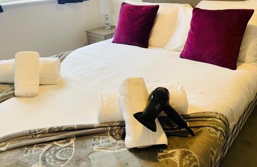 Hinckley Apartamento | Spacious and Bright 2 Bedroom Apartment, Sleeps 6, 1st Floor with Free Parking, Business and Leisure by Jesswood Properties