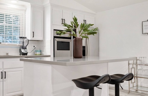 Topanga Casa | Spacious and Cozy Home with Pool in Woodland Hills