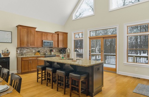 Treeloft Casa | Spacious and Updated Home in Wintergreen