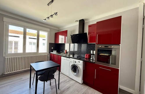 Saint-Jean-de-Monts Apartamento | Spacious apartment in central Saint-Jean-de-Monts near beach