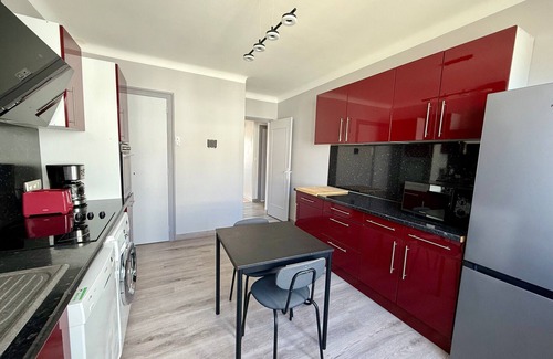 Saint-Jean-de-Monts Apartamento | Spacious apartment in central Saint-Jean-de-Monts near beach