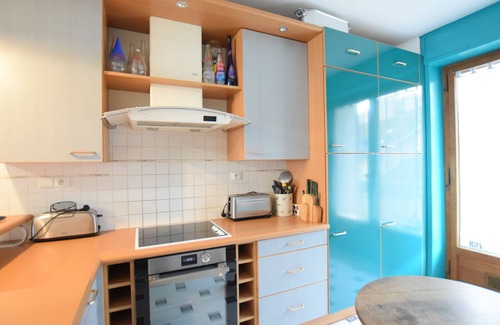 Evian-les-Bains Apartamento | Apartamento espacioso con balcón y vistas al lago en el corazón de Evian