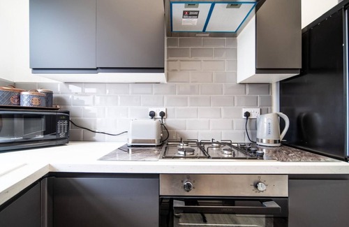 Thornton-Cleveleys Casa | Spacious Apartment With A Terrace Style Rooftop