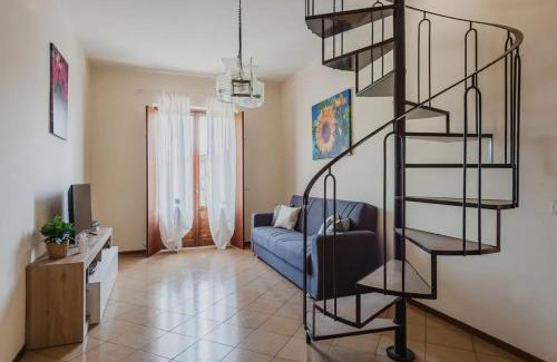 Aci Trezza Apartamento | Spacious Apartment with Sea View in Aci Castello