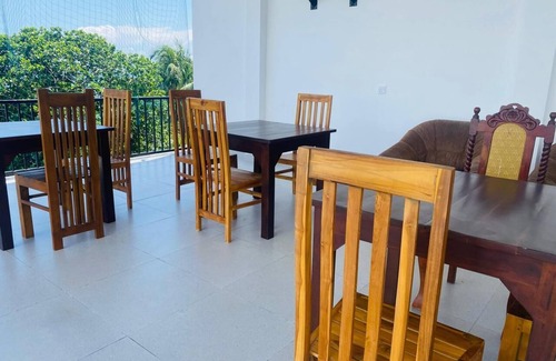 Kamburugamuwa Apartamento | Spacious apartment with 13 bedrooms with bathrooms.Fiber wifi also have