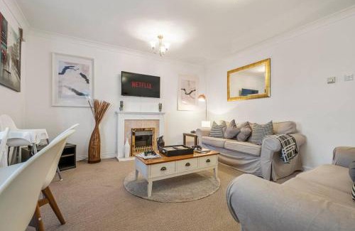 Jesmond Apartamento | Spacious Apartment with Parking!