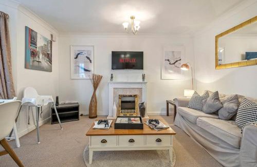 Jesmond Apartamento | Spacious Apartment with Parking!