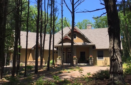 Fennville Apartamento | Amplio apartamento en el sótano, a corta distancia del lago Michigan