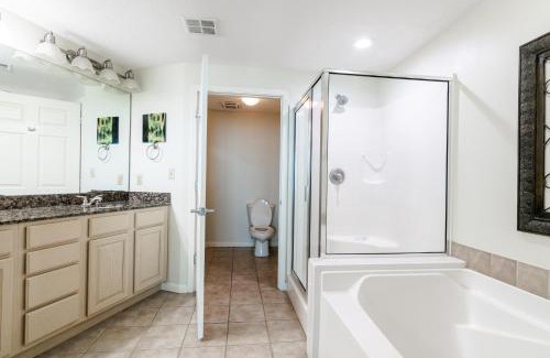 Gulfport Casa | Spacious Beachview End Unit in Legacy Tower 2 -1101 - 3 bedroom 3 bath condo