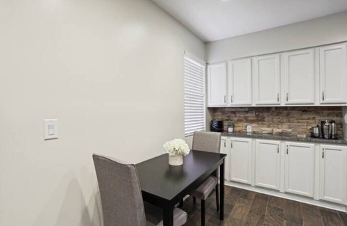 Savoy Casa | Spacious, beautiful 3 bedroom 3.5 bath! Great location!