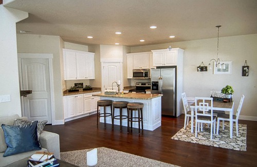 Orem Casa | Spacious, beautifully decorated and fully equipped townhome