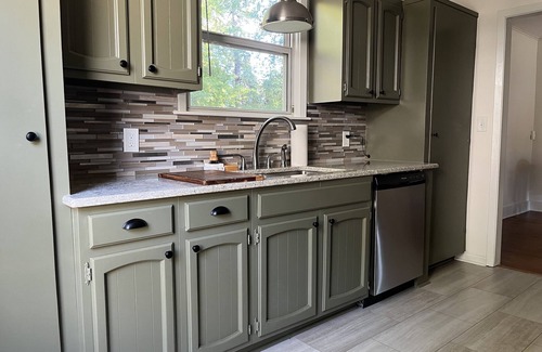 Monroe Casa | Spacious Bohemian Bungalow. Pet-friendly & centrally-located w/ play nook!