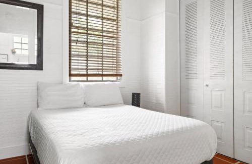 Parque Apartamento | Spacious & Bright 2bd Apt, steps to sand! - 18 Down