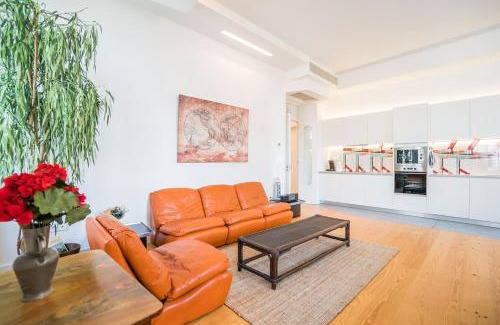 Sao Paulo Apartamento | Spacious & Bright Apartment in Cais Sodre