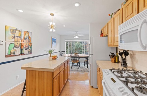 Frisco Casa | Spacious, bright Frisco 3BD 3BA with beautiful views 1 block from center of town
