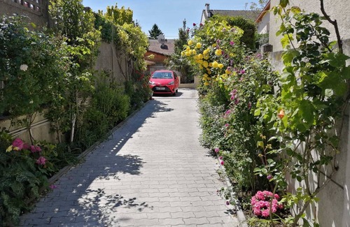 Stains Casa | Spacious, bright house for optimum comfort near Paris