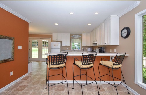 Alexander City Casa | Spacious Cabin on Lake Martin!