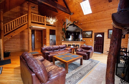 Friendship Cabina | Spacious cabin with two full kitchens