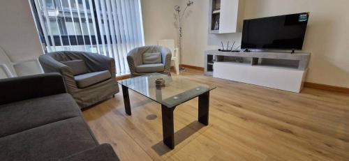 Mgarr Apartamento | Spacious, Central Apt, Sleeps 5