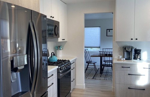 Sparks Casa | Spacious centrally located family home in Sparks Nv !