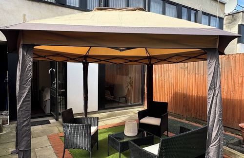 Cantelowes Apartamento | Spacious, Charming Family Home w/Big Garden Walk to Kings Cross/Camden