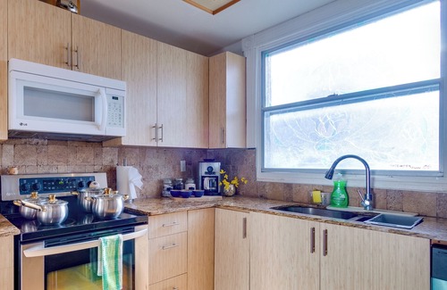 LaSalle Casa | Spacious Charming Waterfront 7 Bedrooms Home In Montreal