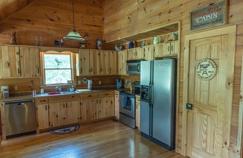 Choestoe Cabina | Spacious Choestoe Village Cabin, Mountains of Northeast GA License # 014514
