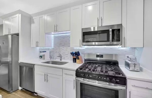 Forest Park Condominio | Spacious & Comfortable 3 Bedrooms + Bonus Room