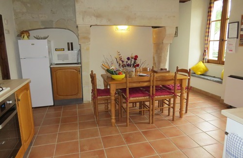 Mouliherne Cabaña | Casa de campo espaciosa y cómoda de 4 estrellas, que admite mascotas, ubicada en un bosque.