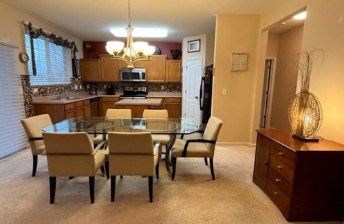 Roselawn Finance Condominio | Spacious Condo in Cincinnati