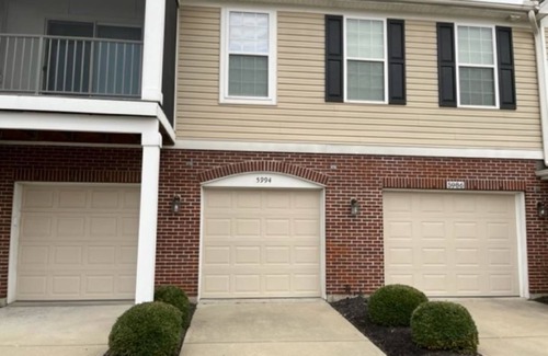 Roselawn Finance Condominio | Spacious Condo in Cincinnati