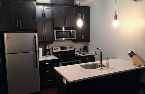 Bromont Apartamento | Amplio Dept - Piscina y BBQ - Esquí, MTB, Golf, Teletrabajo