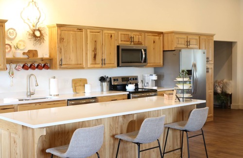 Excello Casa | Spacious Country Stay for Weekend Gatherings