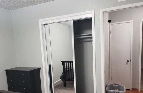 Merced Casa | Spacious cozy 4 bedroom 2 bath home in a quiet well established neighborhood