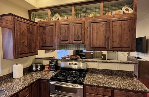 Pinetop Casa | Spacious & Cozy Cabin – Minutes from Go-Karts, Golf, Trails, Lakes & Family Fun!