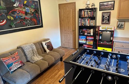 Cairo Casa | Spacious Cozy Getaway ! King Bed, Game Room, Out Door Patio