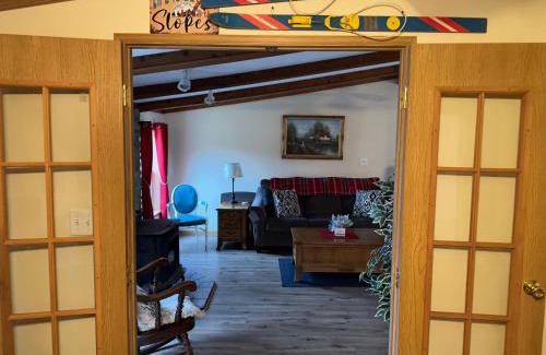 Cairo Casa | Spacious Cozy Getaway ! King Bed, Game Room, Out Door Patio