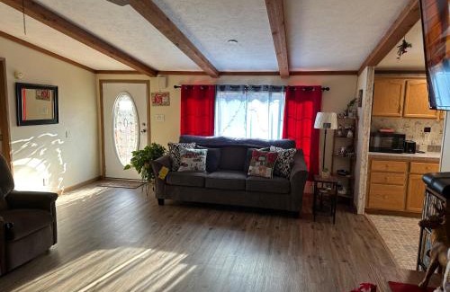 Cairo Casa | Spacious Cozy Getaway ! King Bed, Game Room, Out Door Patio