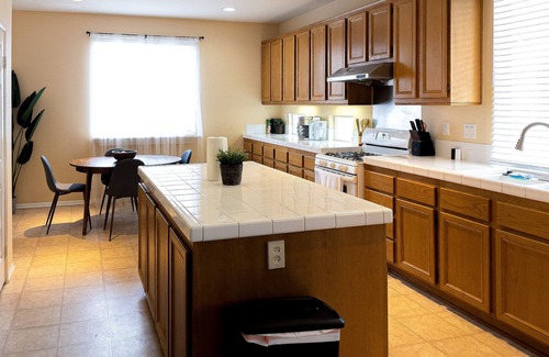 Fontana Casa | Spacious Cozy Home Near Almeria Park