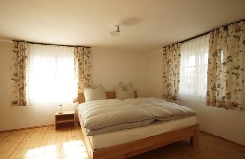 Bad Griesbach im Rottal Apartamento | Spacious vacation apartment with a wonderful view of the Rottal valley