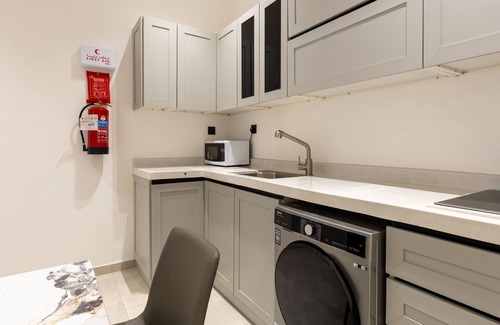 Medina Apartamento | Spacious Designer Three Bedroom Home in Almadinah