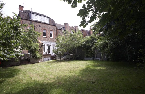 St. Leonard's Casa | Inmaculadamente presentado Family Friendly Detached London House (para 10+)