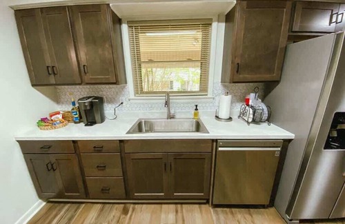 Parsons Casa | Spacious downtown Parsons home!