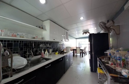 Bang Prok Casa | Spacious Entire House With Shared Fitness Room and Shared Indoor Pool in Club