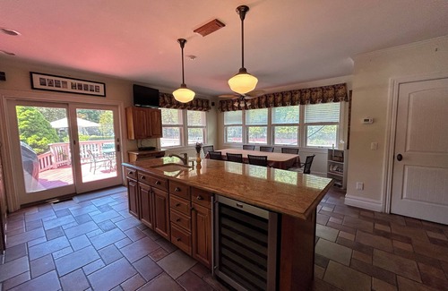 Westhampton Casa | Spacious Family Compound in beautiful Westhampton with private Tennis Court