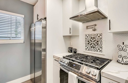 San Ysidro Casa | Spacious Family Getaway w/ Grill, Firepit & Patio