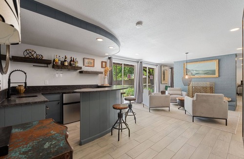 Central Oklahoma City Casa | Spacious Family Home w Pool Hot Tub Large Yard