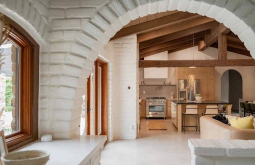 Central Escondido Casa | Spacious Family Home Sleeps 12, Pool/Hot tub, Serene getaway at Casa de Adobe